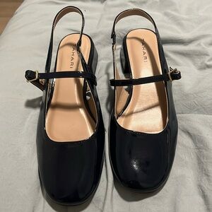 Navy blue shiny flats